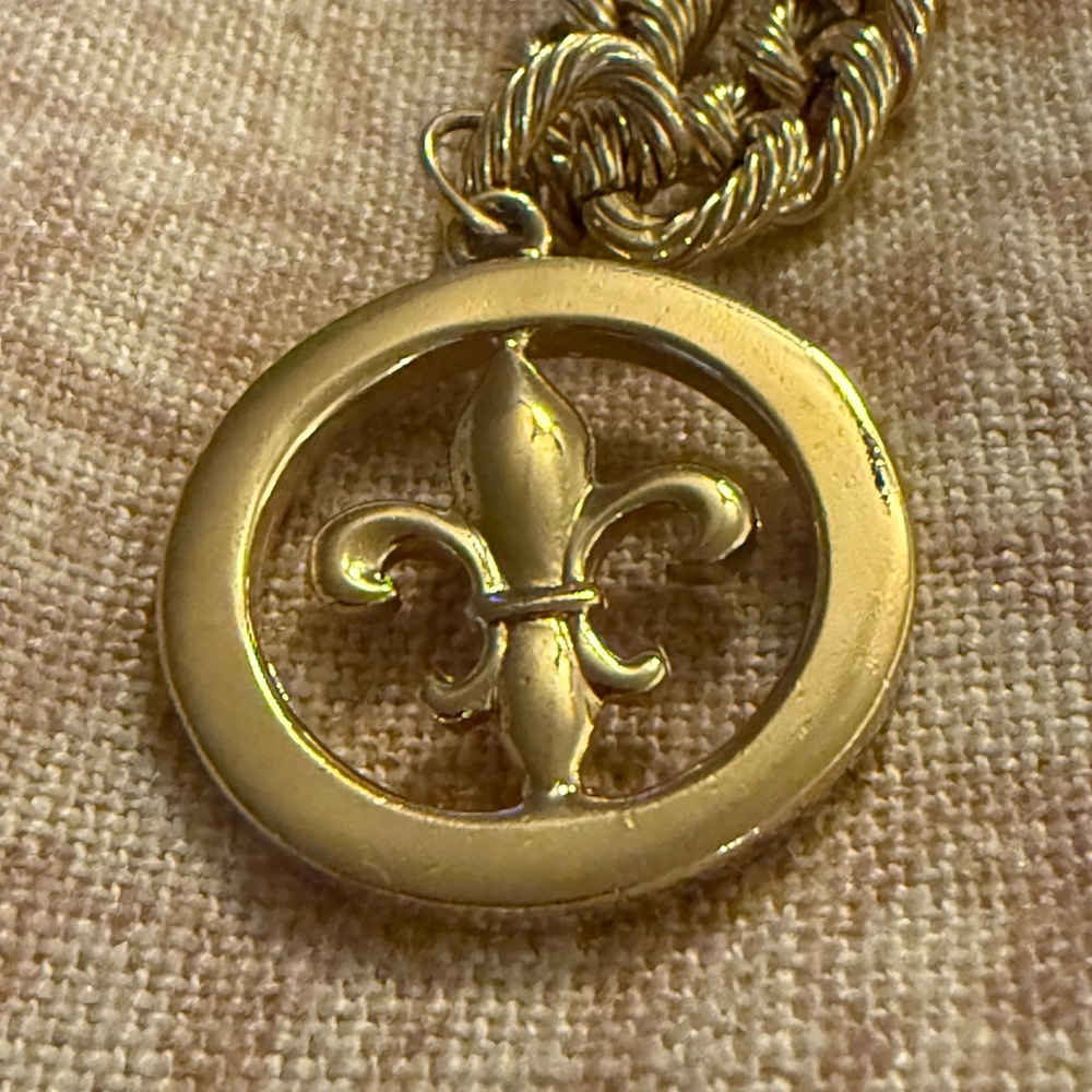 Vintage Givenchy Fleur-de-Lis Necklace - Picture 5 of 13